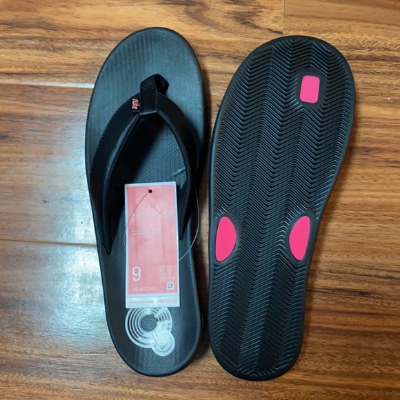 COPY - Nike Bella Kai Thong Flip Flop - Picture 2 of 4